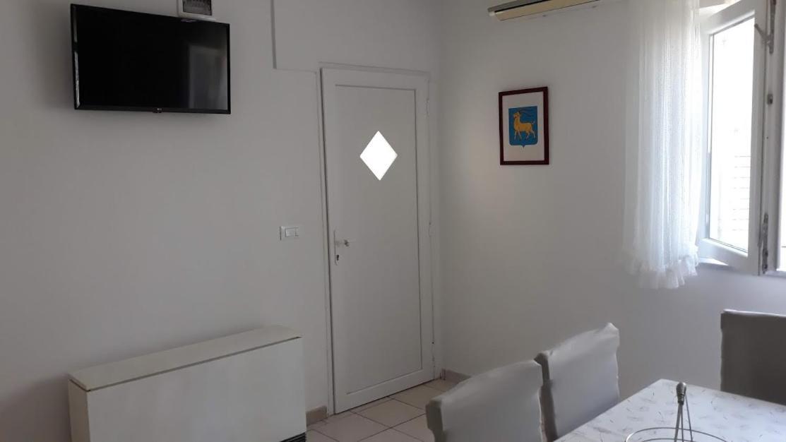 Apartments Rovis Tar-Vabriga Exterior foto